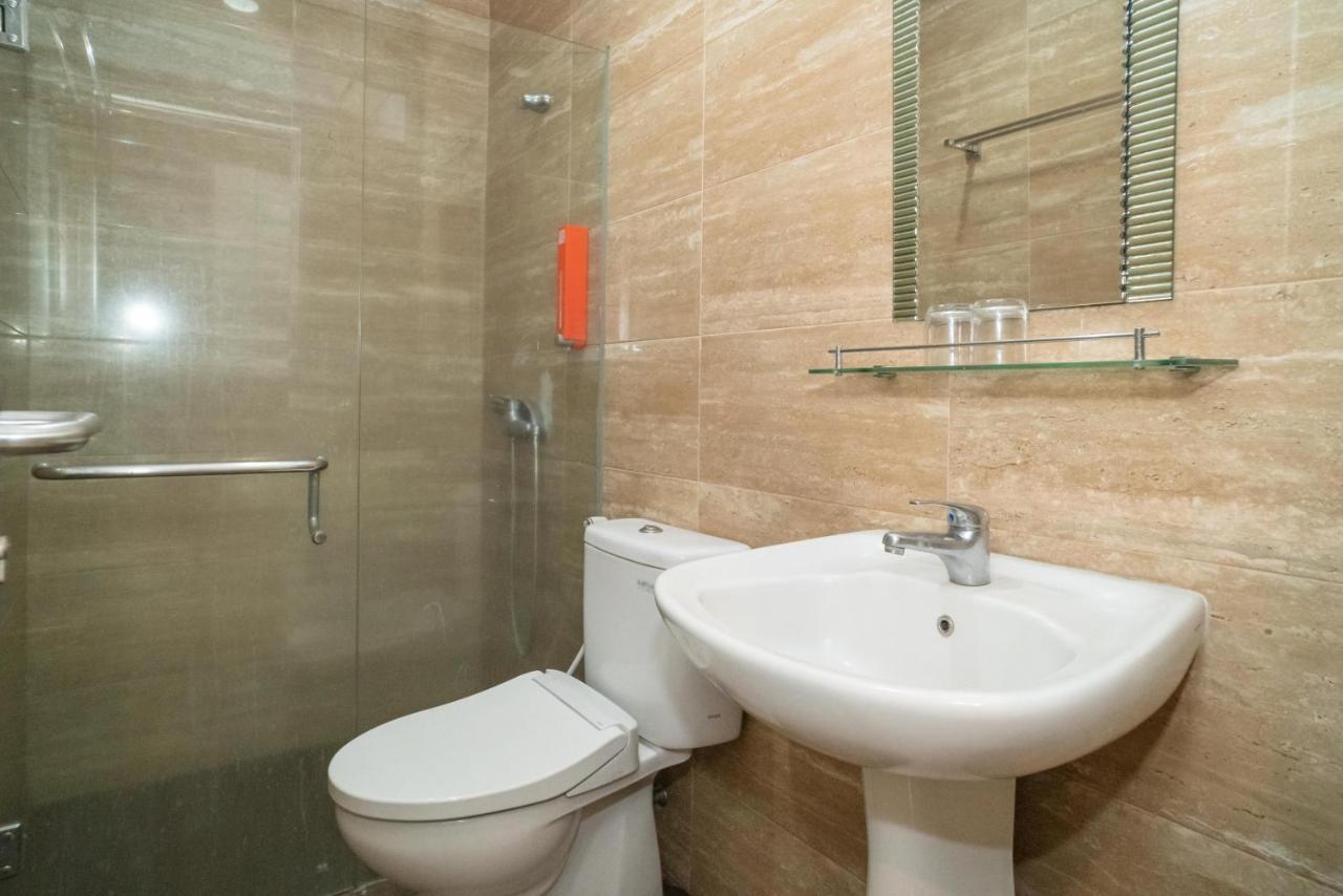 Reddoorz At Tirta Mansion Paramount Gading Cicayur Dış mekan fotoğraf